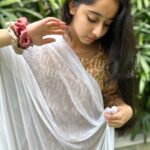 Deshna Dugad Instagram – My HEERIYE moment ✨🫠
.
.
#heeriye #deshna #deshnadugad5 #deshnadugad #transition #reels #slowmotion #slowmotionvideo #smile #traditionalsaree #traditional