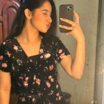 Deshna Dugad Instagram - Well, the color black kinda has its own attitude, doesn’t it!🖤♠️♣️➰ I was high on dance in the last video 🥲😂😎 . . #deshna #deshnadugad #black #blackdress #blacklove