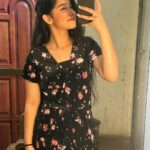 Deshna Dugad Instagram - Well, the color black kinda has its own attitude, doesn’t it!🖤♠️♣️➰ I was high on dance in the last video 🥲😂😎 . . #deshna #deshnadugad #black #blackdress #blacklove