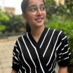Deshna Dugad Instagram - Radiating positivity from the inside out🧘‍♀️ . . #deshna #deshnadugad #positivity #happy #happy