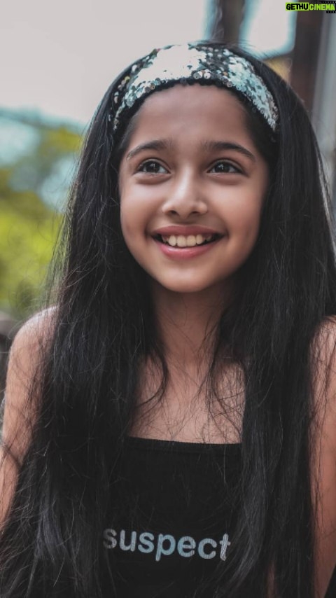 Deshna Dugad Instagram - Getting older but her inner child is ageless β¨β₯οΈ Wishing you a very very happy birthday @deshnadugad5 ππ₯³π may God bless you β₯οΈβ¨ keep shining n keep smiling ππ¦ so again wish you a very happy birthday Deshna ππ₯³ #deshnadugad #deshnaxinspiration_ #varunxfanboy #deshnians #deshnabirthday #deshna