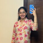 Deshna Dugad Instagram - Mirror selfies 🥰🩷 . . #deshna #deshnadugad