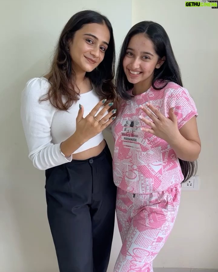 Deshna Dugad Instagram - Birthday Nails For Cutest @deshnadugad5 . You’ve Seen her in Pushpa Impossible,Criminal Justice and many more Platforms #nails #nailartist #deshnadugad #deshnadugad💕 #deshnadugad5 #deshnadugad❤️ #bluenails #swirlnails #swirlnailart #swirlnation #blueswirls #blueswirlnails Mumbai, Maharashtra