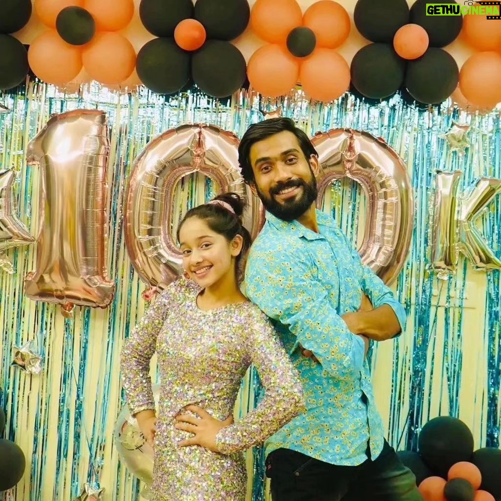 Deshna Dugad Instagram - Photo Khatam Ho sakte he ..Par yaade nhi ❤️ Happy Birthday my baccha ❤️ my daughter 💕 my partner 😻 my Motu 💞 Jada kuch nhi bolunga bs jaldi se aaja 😘😘 #happybirthday #deshnadugad #birthdaygirl #daughter #15 #year