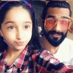 Deshna Dugad Instagram - Photo Khatam Ho sakte he ..Par yaade nhi ❤️ Happy Birthday my baccha ❤️ my daughter 💕 my partner 😻 my Motu 💞 Jada kuch nhi bolunga bs jaldi se aaja 😘😘 #happybirthday #deshnadugad #birthdaygirl #daughter #15 #year