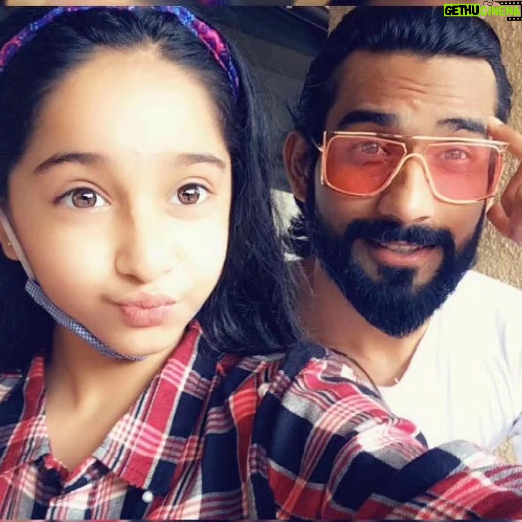 Deshna Dugad Instagram - Photo Khatam Ho sakte he ..Par yaade nhi ❤️ Happy Birthday my baccha ❤️ my daughter 💕 my partner 😻 my Motu 💞 Jada kuch nhi bolunga bs jaldi se aaja 😘😘 #happybirthday #deshnadugad #birthdaygirl #daughter #15 #year