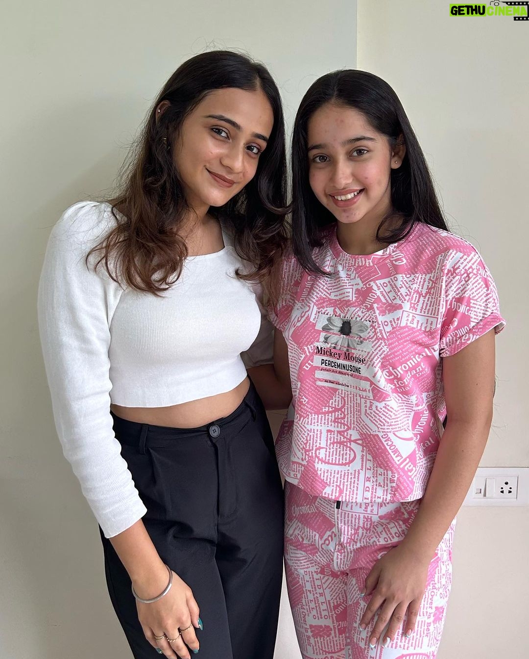 Deshna Dugad Instagram - Birthday Nails For Cutest @deshnadugad5 . You’ve Seen her in Pushpa Impossible,Criminal Justice and many more Platforms #nails #nailartist #deshnadugad #deshnadugad💕 #deshnadugad5 #deshnadugad❤️ #bluenails #swirlnails #swirlnailart #swirlnation #blueswirls #blueswirlnails Mumbai, Maharashtra