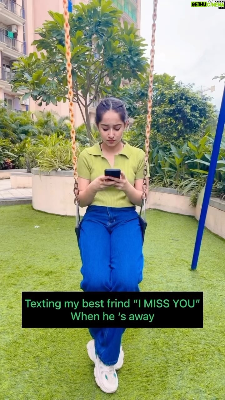 Deshna Dugad Instagram - Yaade 🥺 . . #deshnadugad #reels #bestfriends #savewater