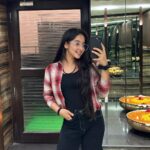 Deshna Dugad Instagram - Mirror selfies are the best 😎♥️ . . #deshna #deshnadugad #mirrorselfie #selfietime #photos #photooftheday