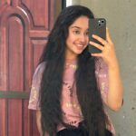 Deshna Dugad Instagram - Messy hair , don’t care 💆‍♀️🤝 . . #deshna #deshnadugad #messyhair #hairstyles #naturalhairstyles #natural #smile #befikar