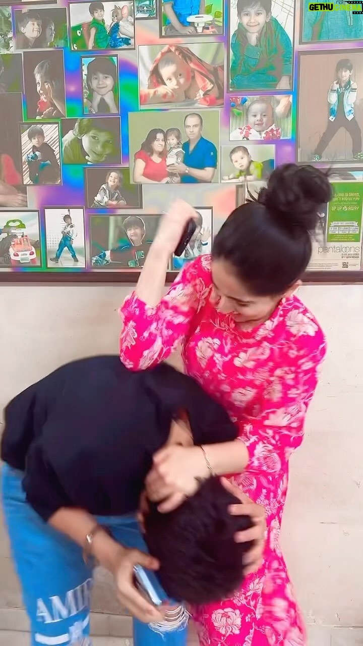 Deshna Dugad Instagram - Sach me maara re 😠@deshnadugad5 😂😂 #reels #trending #trending #viral #fyp #funny #kharab #mobile #shakal #deshna #deshnadugad #tirth #tirthjoisher