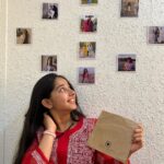 Deshna Dugad Instagram – Got these cutest polaroids from @thesquareprints 🥺 Check out them now…can’t get over these 🥹♥️
.
.
#promotion #deshna #deshnadugad #ad #collab #photos #polaroid #decor #decoration