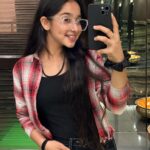 Deshna Dugad Instagram – Mirror selfies are the best 😎♥️
.
.
#deshna #deshnadugad #mirrorselfie #selfietime #photos #photooftheday