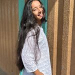 Deshna Dugad Instagram – You can’t scroll without complimenting my new Kurti swag.😎
.
.
#deshna #deshnadugad #kurti #indianfood #indiandresses #kurtilover #kurtis #kurtidress #indianclothes #indian #instagrampost