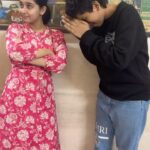 Deshna Dugad Instagram - Koi samjhao isko 🙏🏻😭 @deshnadugad5 😂 #reels #trending #trend #viral #fyp #trend #funny #deshna #deshnadugad #tirth #tirthjoisher