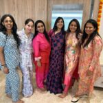 Deshna Dugad Instagram - Day 1 - Mehendi ,Mangal saad 🍃🧿❤️💅 . . #ssvivah #deshna #deshnadugad #bhaikishaadi #cousins