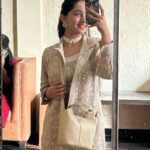 Deshna Dugad Instagram - Day - 2 Kum Kum , Sangeet 💃🥳❤️🧿 . . #bhaikishadi #dance #deshna #deshnadugad 📍 Elegant Resort And Health Club , waki tarf wada