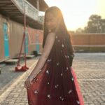 Deshna Dugad Instagram - Lets celebrate the festival in the true sense by spreading joy and light up the world of others. Have a happy, safe, and blessed Diwali!🪔🪔💫💫✨✨ . . #deshna #deshnadugad #diwali