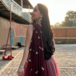 Deshna Dugad Instagram - Lets celebrate the festival in the true sense by spreading joy and light up the world of others. Have a happy, safe, and blessed Diwali!🪔🪔💫💫✨✨ . . #deshna #deshnadugad #diwali