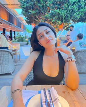 Dhanashree Verma Instagram - Behind the scenes of our Din Din 🍜🍽️🍲🌷