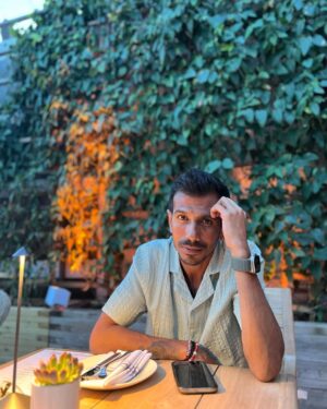 Dhanashree Verma Instagram - Behind the scenes of our Din Din 🍜🍽️🍲🌷