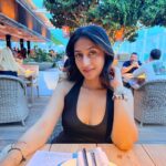 Dhanashree Verma Instagram - Behind the scenes of our Din Din 🍜🍽️🍲🌷