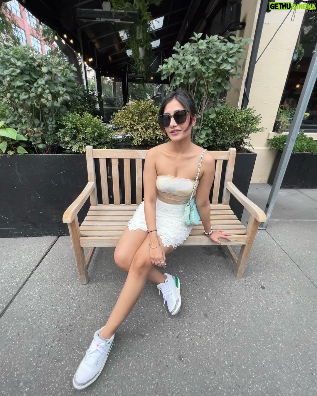 Dhanashree Verma Instagram - As sweet as Butterscotch in the streets of NYC 🧈✨🫧 New York City