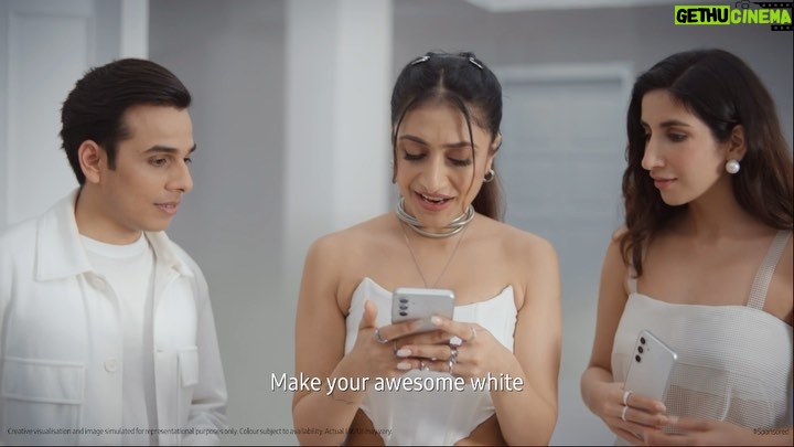 Dhanashree Verma Instagram - #Sponsored Unlocking the adventures of white world one at a time with @gulati06 & @anuvjain Take a look and get ready to make your awesome white with #GalaxyA54 5G #MakeYourAwesomeWhite #AwesomeGalaxyA #Samsung @samsungindia