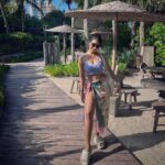 Dhanashree Verma Instagram – Oceanfront vibe 🌷