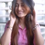 Dhanashree Verma Instagram – Sharing my dance moves and my ultimate frizz-fighting secret! 💃✨ With @lovebeautyandplanet_in’s Argan oil & Lavender #2minfrizzfix Hair Masque 🤌🏻

My hair defies frizz, even after dancing 💁🏻‍♀️

It contains the goodness of argan and coconut oil, which helps to tame the frizz in just 2 minutes! 
I think you should try it too!💜✨

#Ad #lovebeautyandplanet #vegan #nofrizz #FrizzFreeDancing #LoveMyFrizzFreeHair