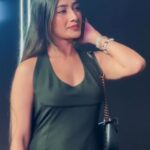 Dhanashree Verma Instagram – When you don’t have time to click any pictures but thanks to paparazzi and my @dhanashreefever_ for sharing these pictures 🚀♥️