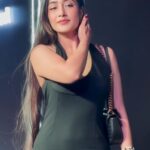 Dhanashree Verma Instagram – When you don’t have time to click any pictures but thanks to paparazzi and my @dhanashreefever_ for sharing these pictures 🚀♥️