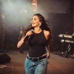 Dhvani Bhanushali Instagram - 12 thousand people,my beautiful crew and I dancing the weekend away in Bangalore 🔥❤️ thankyou for the love 🚀 📸- @baricci