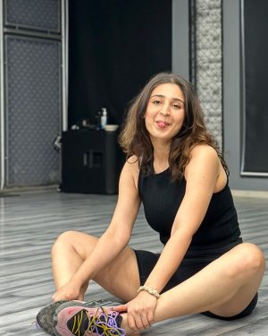 Dhvani Bhanushali Instagram - Rehearsal day #Lagan 🙋🏻‍♀️