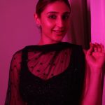 Dhvani Bhanushali Instagram - Burst 🫶