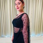 Dhvani Bhanushali Instagram - 🧨 . Outfit: @shristichetani.kolkata & @ascend.rohank Jewellery: @anaqajewels Styled by : @shreejarajgopal