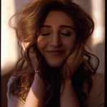 Dhvani Bhanushali Instagram – Happy ft. Sunshine ☀️
.
Styling – @shnoy09
HMU – @sahithya.shetty
Photographer – @willhazell