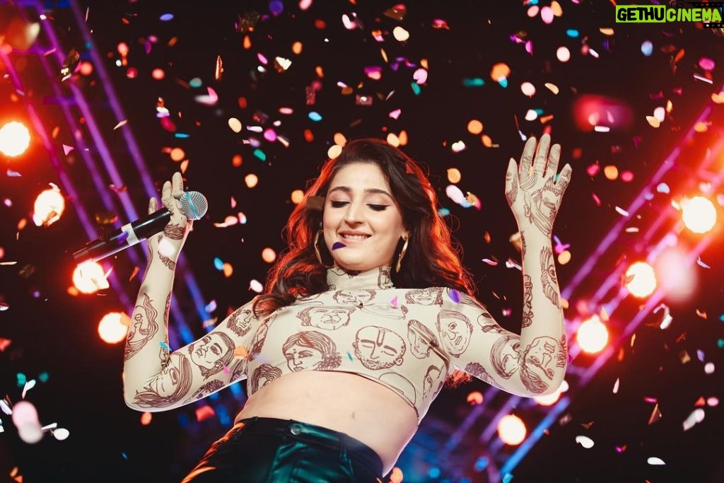 Dhvani Bhanushali Instagram - I’m in love w the energy you guys have @vidyuth_2023 Thank you for being a mad crowd! We had fun⭐️🫶 Ps. Saturday night done right! . . . Behind the lens: @mr_photographer00 @anonymous.entertainments @spectal.management @entertainmentconsultant