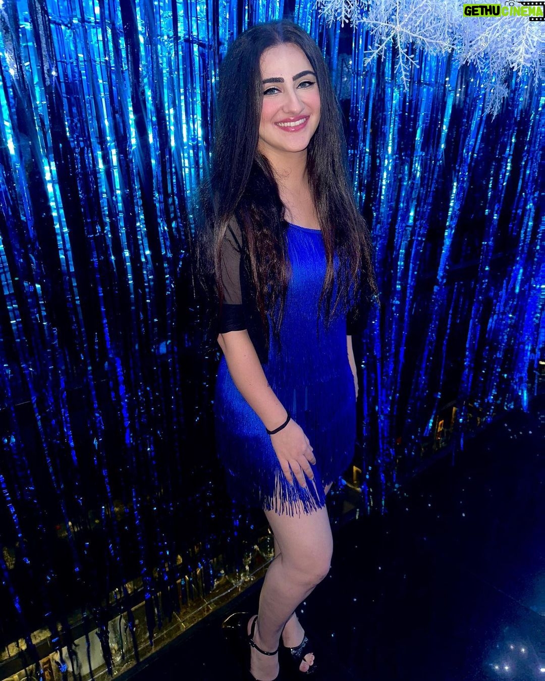 Diana Khan Instagram - Overwhelmed, heart full and glowing with gratitude is how I’m feeling after reading your birthday wishes guys♥️😇 Thank you for everything 🙏🏻🫶🏻 #22🥂