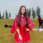 Diana Khan Instagram - Finding paradise wherever I go 💫