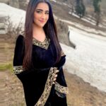 Diana Khan Instagram - Agar Hota Hai Ittefaq To Kuch Yun Kyu Na Hota, Wo Chale Ussi Raah Par Jo Mujhpe Khatam Hota💫