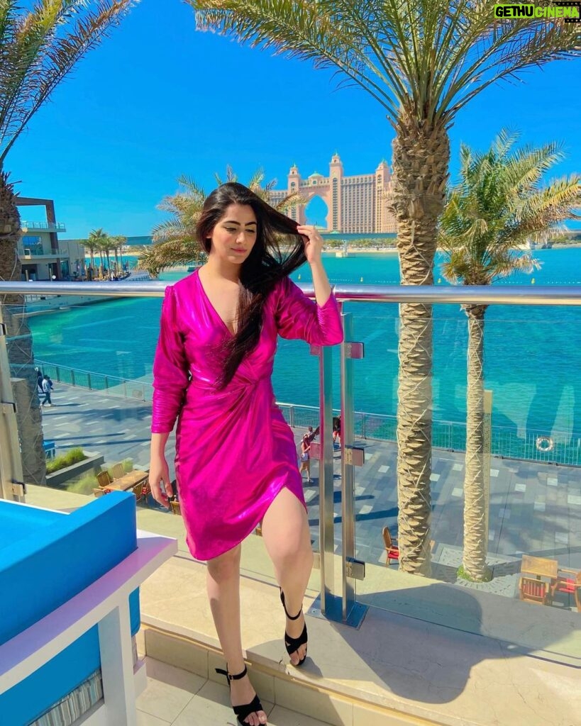 Diana Khan Instagram - You didn’t sneeze but I blessed your feed 😉🌟 #dubai🇦🇪 The Palm Jumeirah, Dubai, UAE