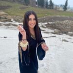 Diana Khan Instagram - You're never too old for a snowball fight ❄️ ⛄️
