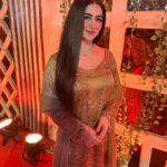 Diana Khan Instagram - Choote kabhi na woh aadat banalo, Shiddat banalo mujhe 🥀