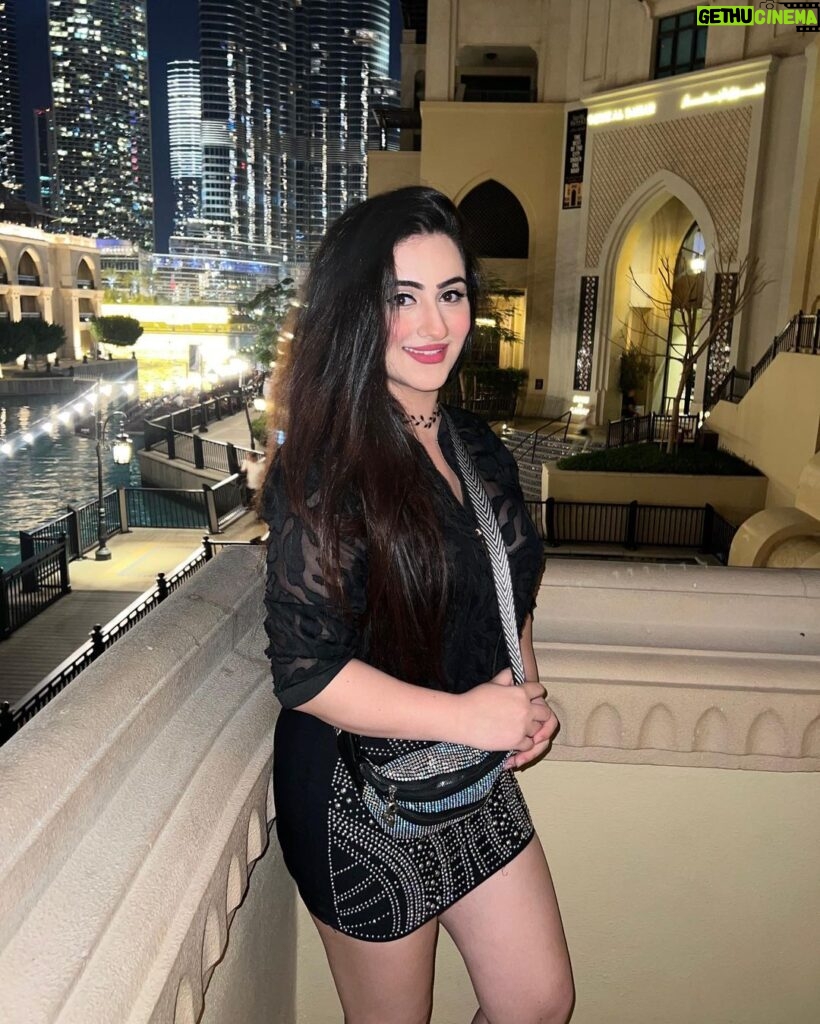 Diana Khan Instagram - 🫠💘 Dubai, United Arab Emirates