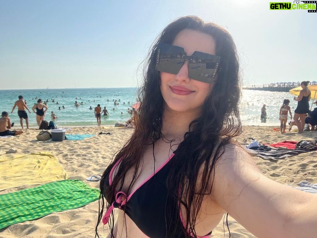 Diana Khan Instagram - 🇦🇪☀️⛱️ #kitebeachdubai Kite Beach Dubai