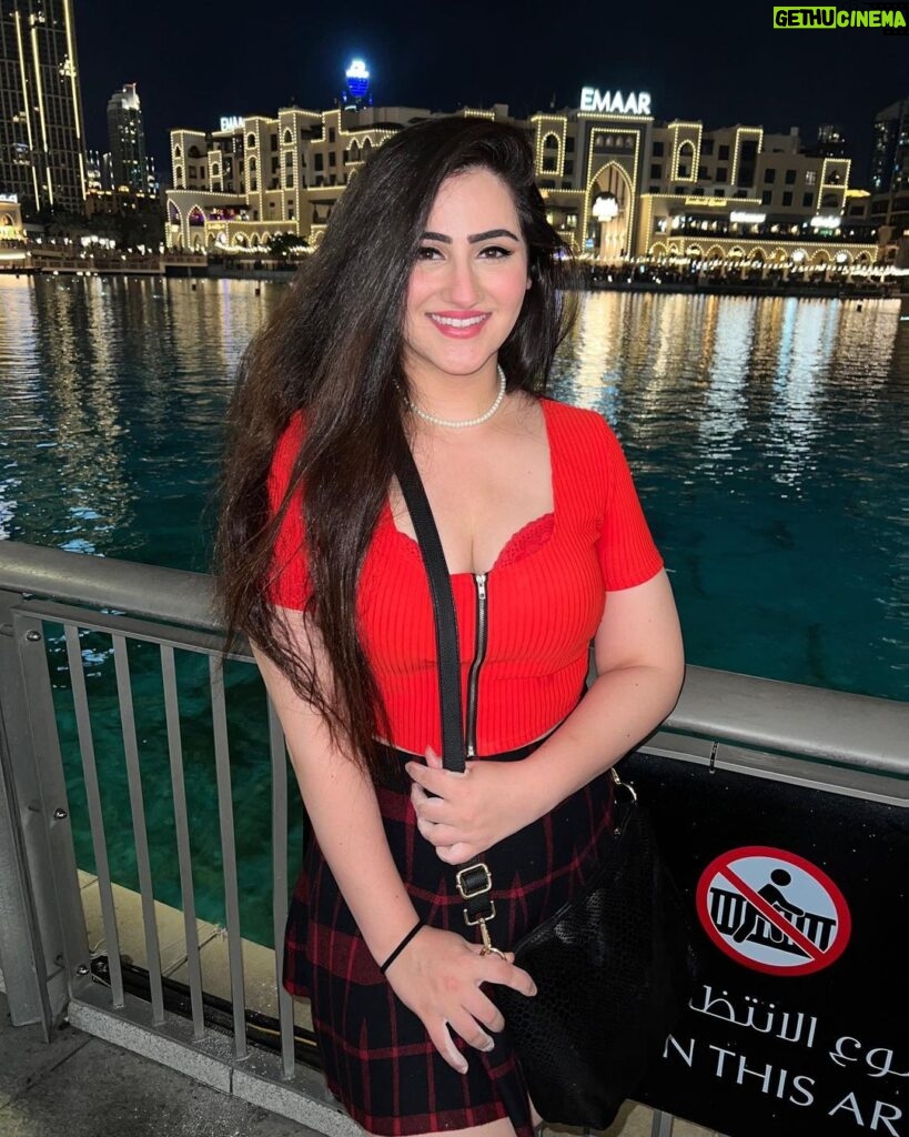 Diana Khan Instagram - Habibi, Come to Dubai🇦🇪💘 Dubai, United Arab Emirates