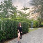 Diana Khan Instagram – Every time she closed her eyes, 
Dreamed of para-para-paradise 💘🌎 🇹🇭 Phuket Island, Thailand
