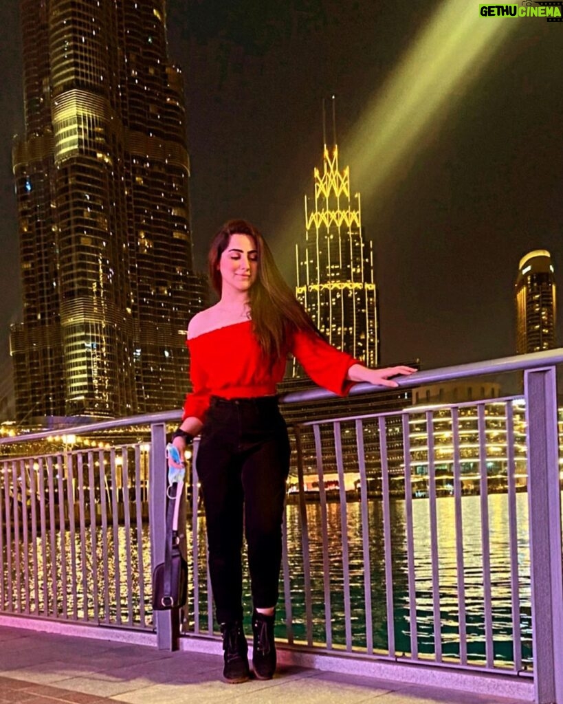 Diana Khan Instagram - Chaley? 😉 #dubai🇦🇪 Downtown Dubai