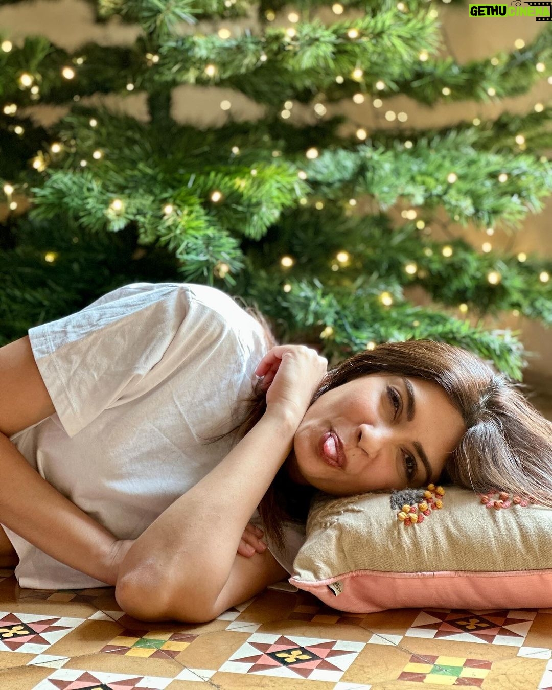 Diana Penty Instagram - So far, I’m the only ornament… 🌲😛